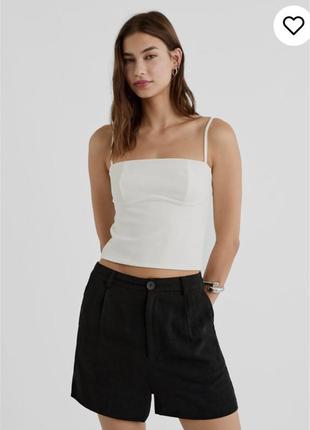 Свободные черные шорты льняные stradivarius