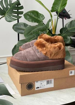 ugg chukka boots en cuir a lacets beige homme
