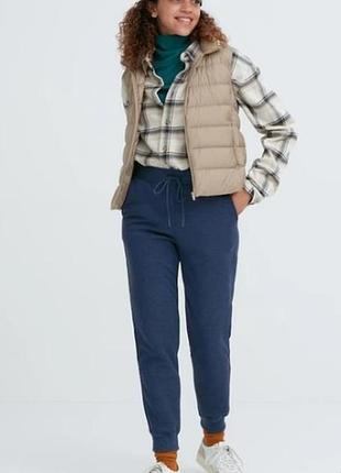 Женские джоггеры heattech на подкладке из шерпы uniqlo2 фото
