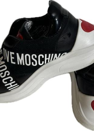 Кроссовки moschino