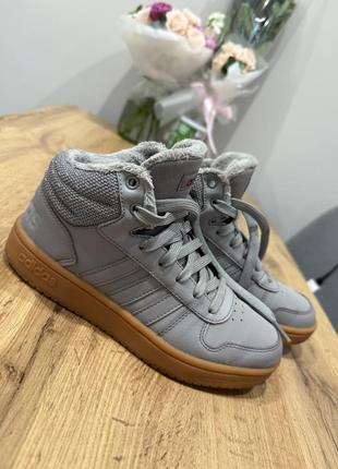 Кроссовки adidas