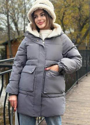 Стильная очень теплая зимняя женская куртка на меху зимний женский пуховик на меху серая женская куртка с мехом серый женский пуховик с мехом
