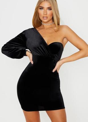 Невероятное бархатное платье с объемным рукавом/платье