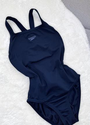 Суцільний спортивний купальник для басейну