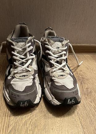 Balenciaga runner