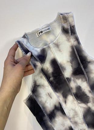 Майка с швами наружу