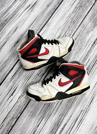 Nike air баскетбольные кроссовки оригинал 40 размер