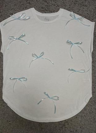 Футболка с бантиками