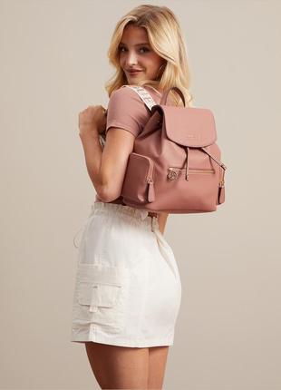 Женский рюкзак guess