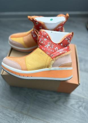 Жіночі замшеві черевики deckers x lab