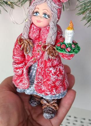 Ватная игрушка, елочное украшение, скульптура из ваты в винтажном стиле "девочка в красном".