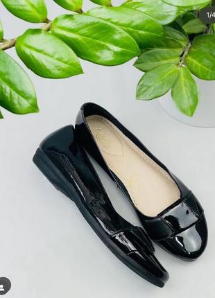 Європа🇪🇺 clarks. чудові шкіряні туфлі