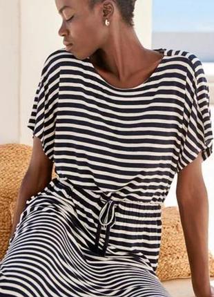 Платье, в идеальном состоянии.натуральная ткань. 46-52, стрейч.евет новогодние скидки востребовате.