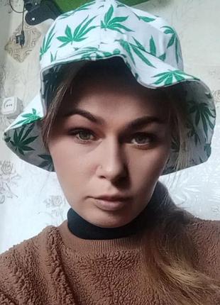 Панама в принт конопли