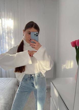 Тепла, м'яка та дуже стильна кофта з високим горлом та широкими рукавами.4 фото