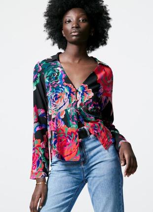 Яркая рубашка zara в пионы