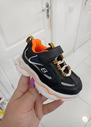 Кроссовки на мальчика