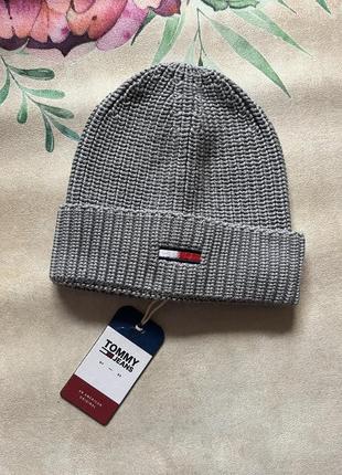 Шапка cinzento hilfiger  оригінал
