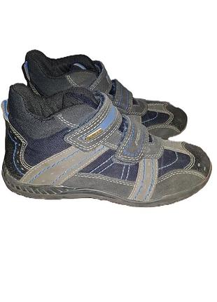 Primigi кросівки шкіряні на мембрані gore-tex розмір 32