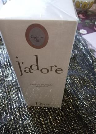 Парфумована вода. спрей. j'adore  100ml