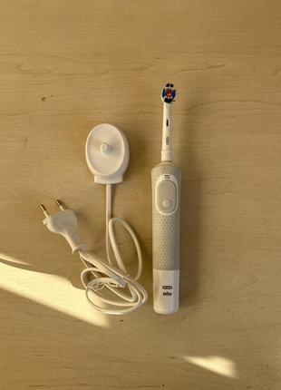 Электрическая зубная щетка oral-b braun