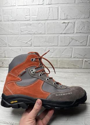 Крутые трекинговые ботинки garmont gore-tex