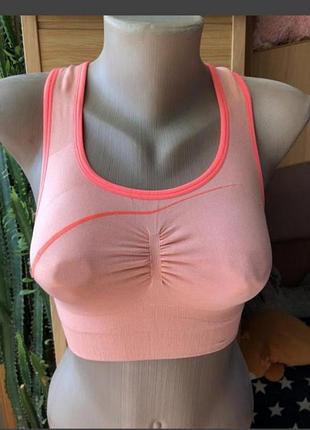 Спортивный топ