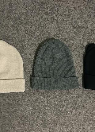 Шапка жіноча
