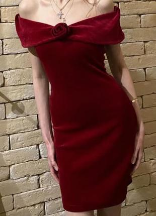 Платье с розами