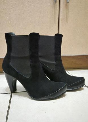 Черевики жіночі чорні