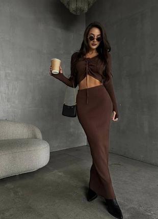 Костюм зі спідницею