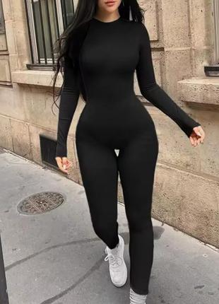 Трендовый женский комбинезон