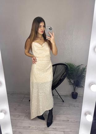 Шикарна сукня в пайетки