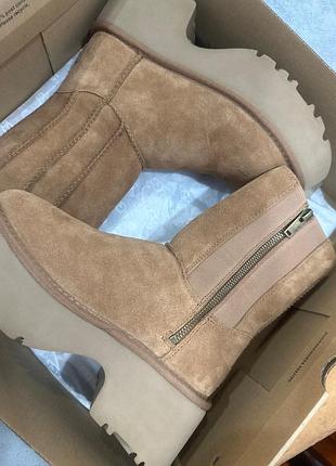 Ugg 8