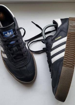 Оригінальні шкіряні кросівки 
adidas samba