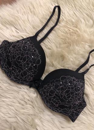 Шикарний бюстгальтер пуш ап hunkemoller