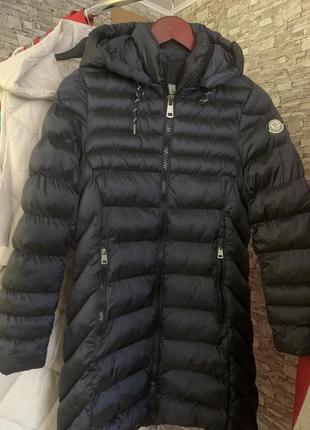 Курка -пуховик жіночий р. хс-с бренд moncler