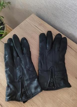 Красиві чоловічі шкіряні рукавички