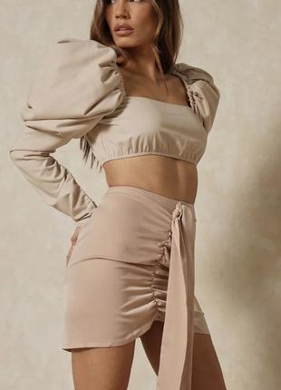 Атласна спідниця