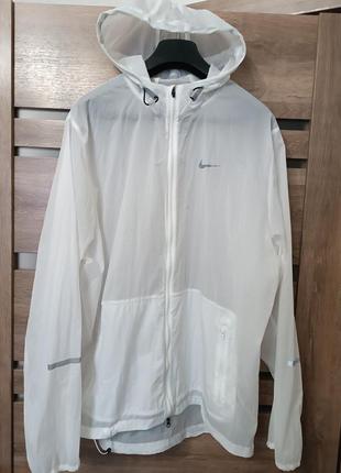 Ветровка  для спорту nike