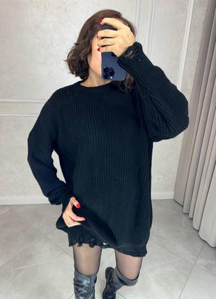 Женское вязаное платье в цветах