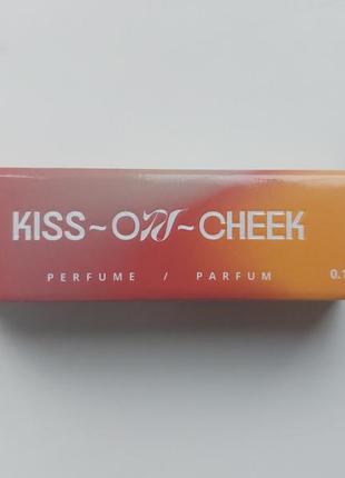 Жіночі парфуми ніша пробник мініатюра 13perfumes kiss-on-cheek