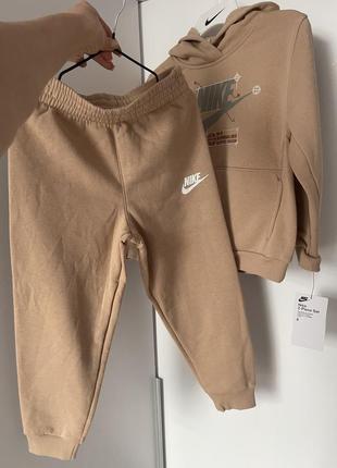 Костюм nike для хлопчика розмір 6 років