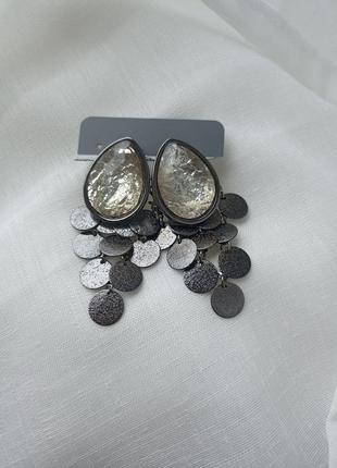 Серьги с камнями