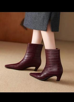 Ботильоны из натуральной кожи kitten heels