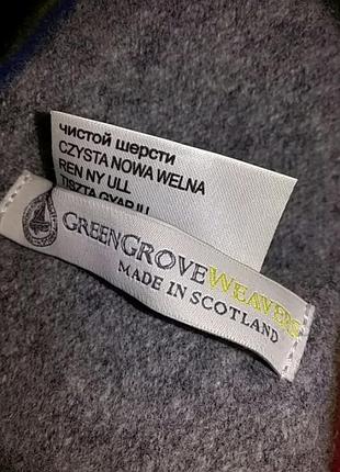 Теплый шерстяной замечательный шарф. шотландия.