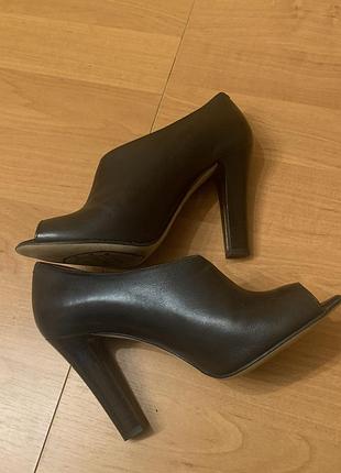Туфли женские на каблуке5 фото