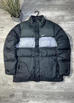 Оригинальный, винтажный пуховик 550 набивки от бренда “nike-vintage”