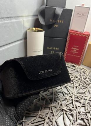 Футляр для окулярів