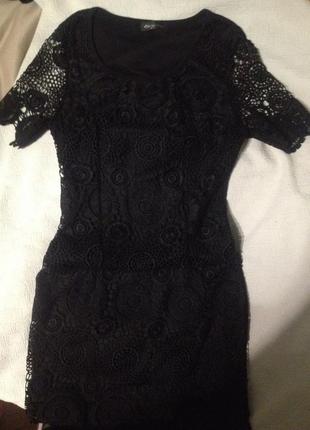 Черное ажурное  маленькое платье